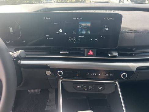 New 2026 Kia Carnival SX FWD image 18