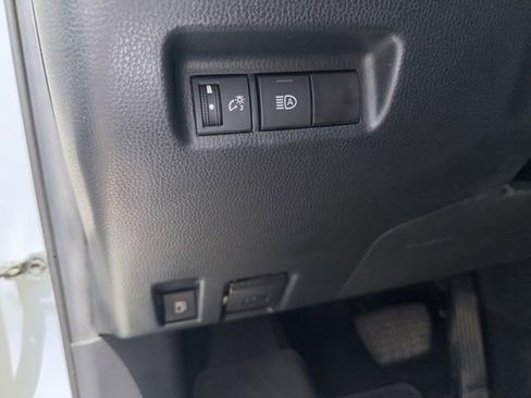 Used 2023 Toyota RAV4 AWD Hybrid image 33