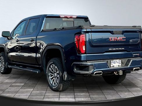 Used 2020 GMC Sierra 1500 AT4 w/ AT4 Premium Package AWD/4WD image 4