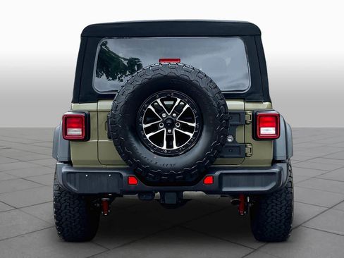 Used 2025 Jeep Wrangler Sport AWD/4WD image 5
