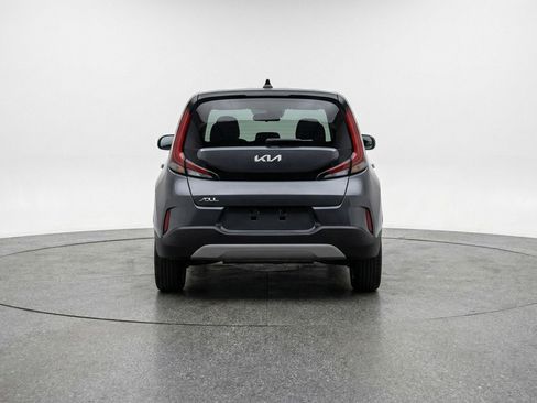 Used 2025 Kia Soul LX w/ LX Technology Package FWD image 7