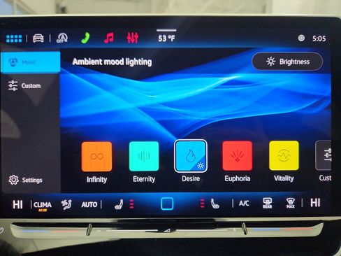 New 2026 Volkswagen Tiguan SE R-Line image 23