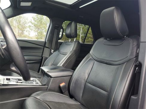 Used 2022 Ford Explorer ST w/ Equipment Group 401A image 14