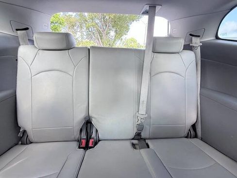 Used 2012 Chevrolet Traverse LT image 13