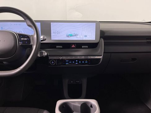 Used 2022 Hyundai Ioniq 5 SE AWD/4WD image 16