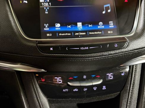 Used 2018 Cadillac XT5 Luxury w/ Driver Awareness Package image 16