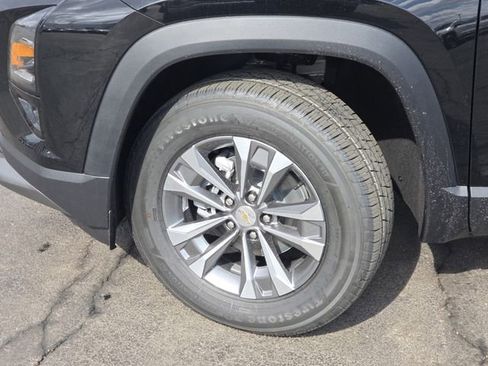 New 2026 Chevrolet Equinox LT w/ Convenience Package II FWD image 25