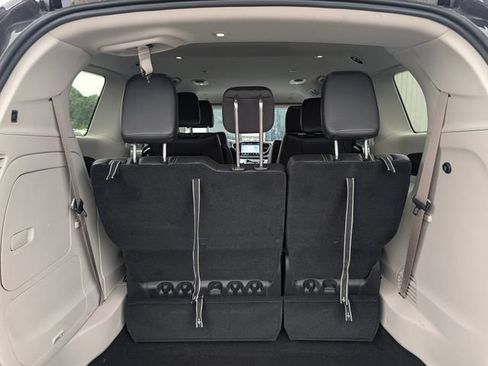 Used 2024 Chrysler Pacifica Limited FWD image 10