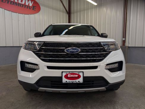 Used 2022 Ford Explorer XLT w/ Equipment Group 202A AWD/4WD image 10
