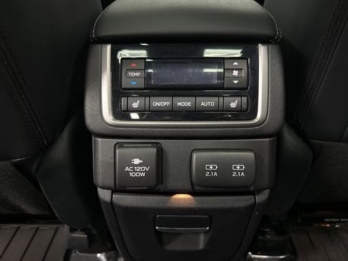 Used 2022 Subaru Ascent Touring image 40