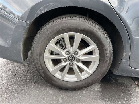 Used 2025 Toyota Camry SE image 8