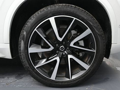 Used 2024 Volvo XC90 B5 Plus image 15