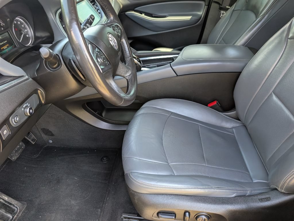 Used 2018 Buick Enclave Essence FWD image 8