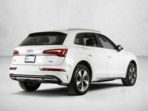 Used 2023 Audi Q5 2.0T Premium w/ Convenience Package image 5