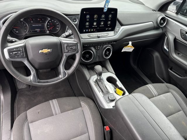 Used 2024 Chevrolet Blazer LT w/ Convenience Package FWD image 16