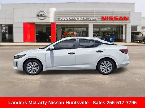 Used 2025 Nissan Sentra S FWD image 8