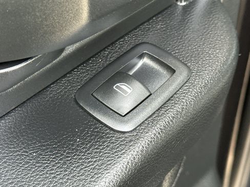 Used 2015 RAM 1500 Express image 31