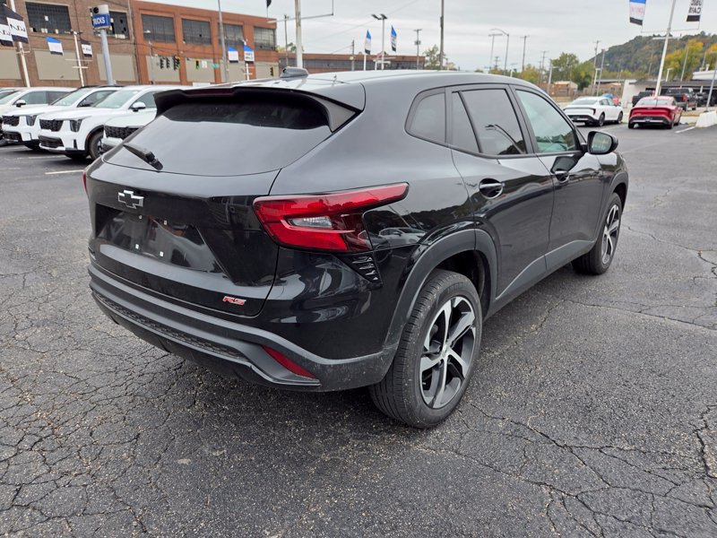 Used 2024 Chevrolet Trax RS w/ Driver Confidence Package FWD image 7
