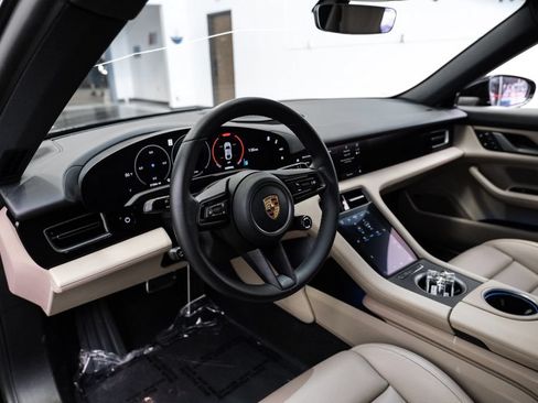 Used 2025 Porsche Taycan RWD image 3
