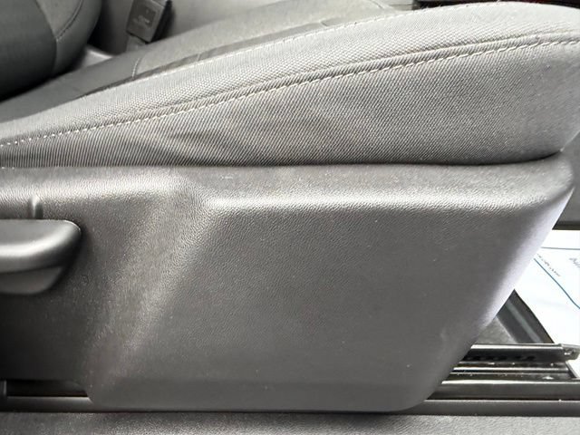 Used 2021 Chevrolet Silverado 1500 RST w/ Convenience Package II AWD/4WD image 17