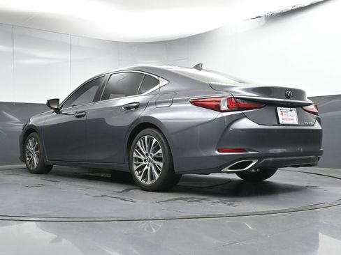 Used 2019 Lexus ES 350 Luxury w/ Accessory Package 2 image 29