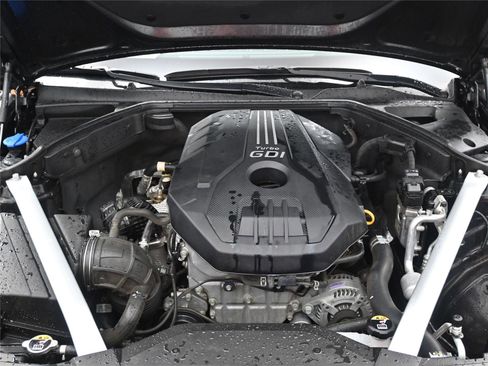 Used 2023 Genesis G70 2.0T w/ Sport Prestige Package image 11