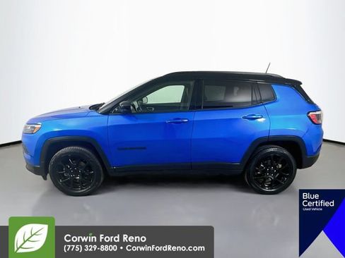 Used 2022 Jeep Compass Latitude w/ Sun and Sound Group AWD/4WD image 5