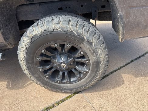 Used 2018 RAM 2500 Tradesman w/ Chrome Appearance Group AWD/4WD image 11