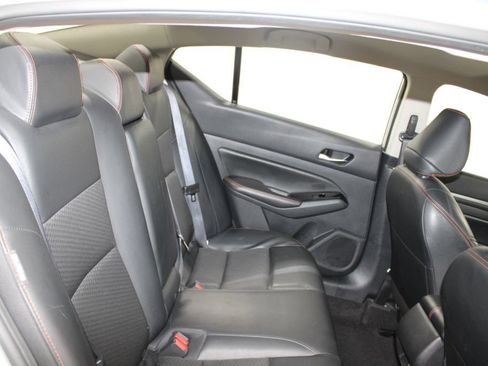 Used 2024 Nissan Altima 2.5 SR FWD image 21