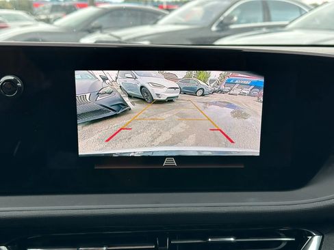 Used 2025 Buick Envista Sport Touring image 29