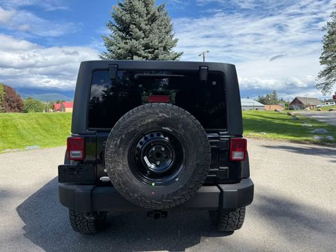 Used 2015 Jeep Wrangler Unlimited Sport w/ Quick Order Package 23S AWD/4WD image 5