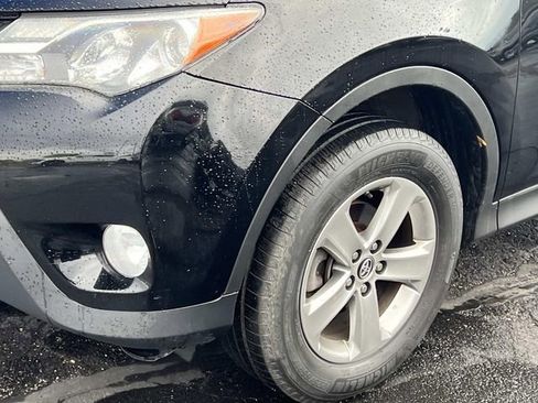 Used 2015 Toyota RAV4 XLE FWD image 9