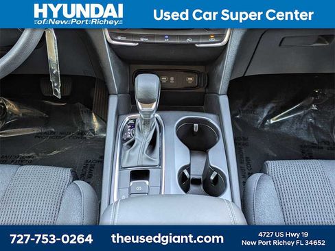 Used 2019 Hyundai Santa Fe SE w/ Cargo Package image 21