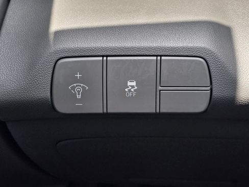 Certified 2025 Hyundai Elantra Sport FWD image 29
