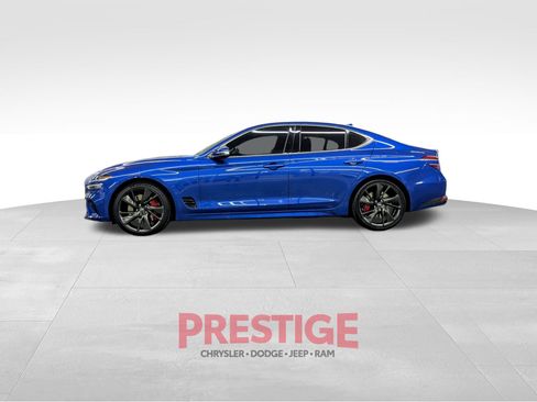 Used 2022 Genesis G70 3.3T RWD image 11