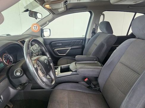 Used 2015 Nissan Armada SV image 11