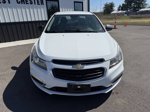 Used 2015 Chevrolet Cruze LS image 3