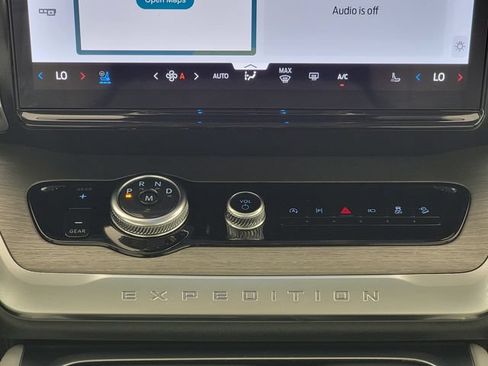 Certified 2025 Ford Expedition Platinum AWD/4WD image 22