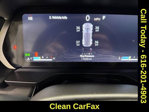 Used 2023 Jeep Grand Cherokee Limited w/ Black Appearance Package image 2