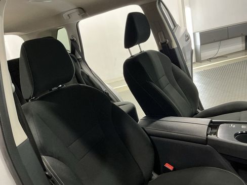 Used 2025 Nissan Rogue S image 18