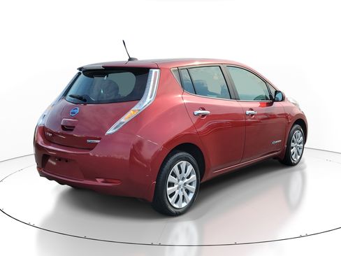 Used 2013 Nissan Leaf S image 4