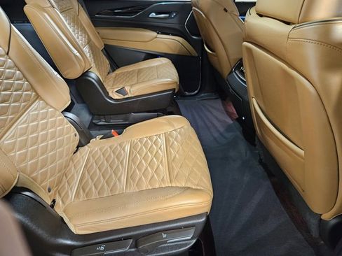 Used 2023 Cadillac Escalade Sport w/ LPO, ONYX Package AWD/4WD image 19