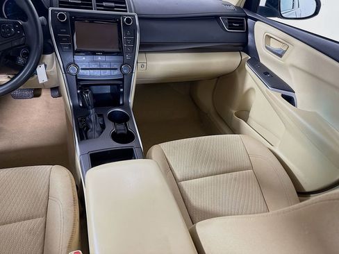 Certified 2016 Toyota Camry LE image 22