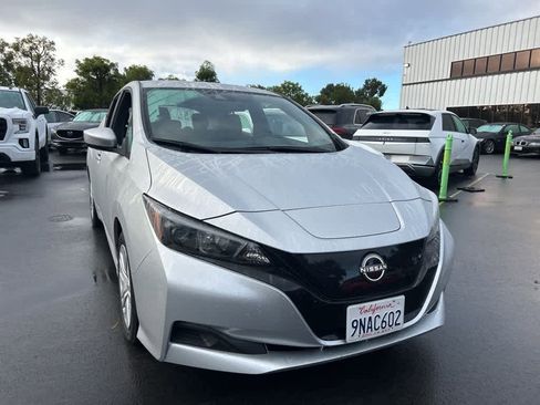 Used 2024 Nissan Leaf S image 1