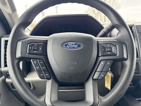 Used 2019 Ford F250 XLT w/ XLT Premium Package image 17