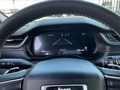 Used 2024 Jeep Grand Cherokee L Limited w/ Luxury Tech Group II AWD/4WD image 20