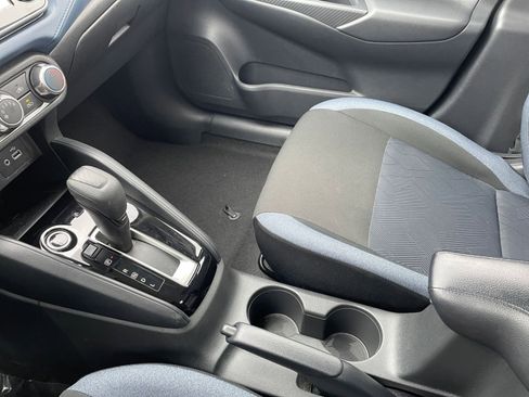 Used 2025 Nissan Versa SV image 40