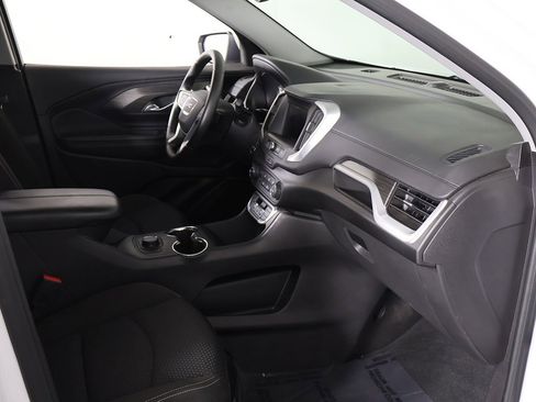 Used 2024 GMC Terrain SLE image 21