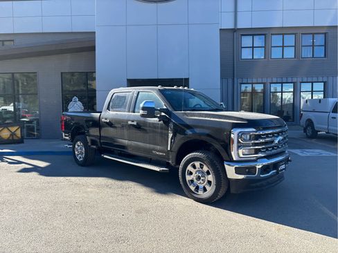 New 2026 Ford F350 Lariat w/ Lariat Premium Package image 2