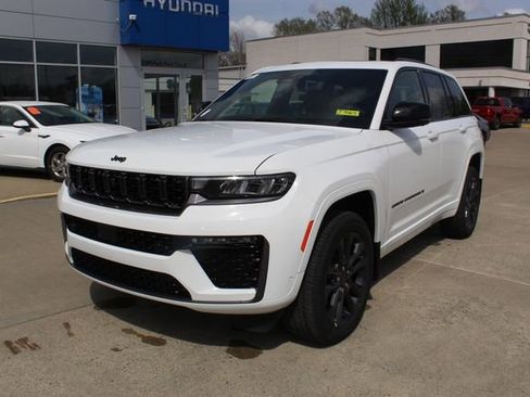 New 2026 Jeep Grand Cherokee Limited AWD/4WD image 1